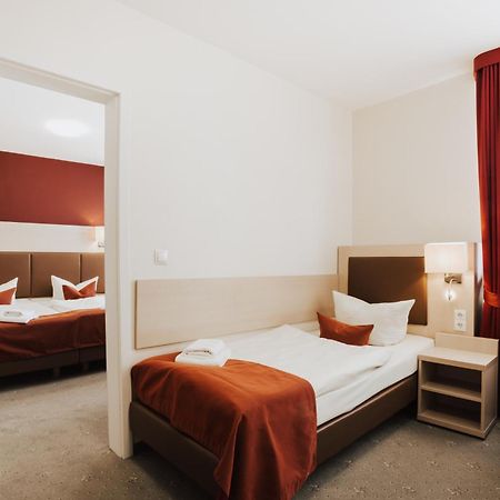 Hotel & Restaurant Wiggers Bad Oldesloe Ngoại thất bức ảnh