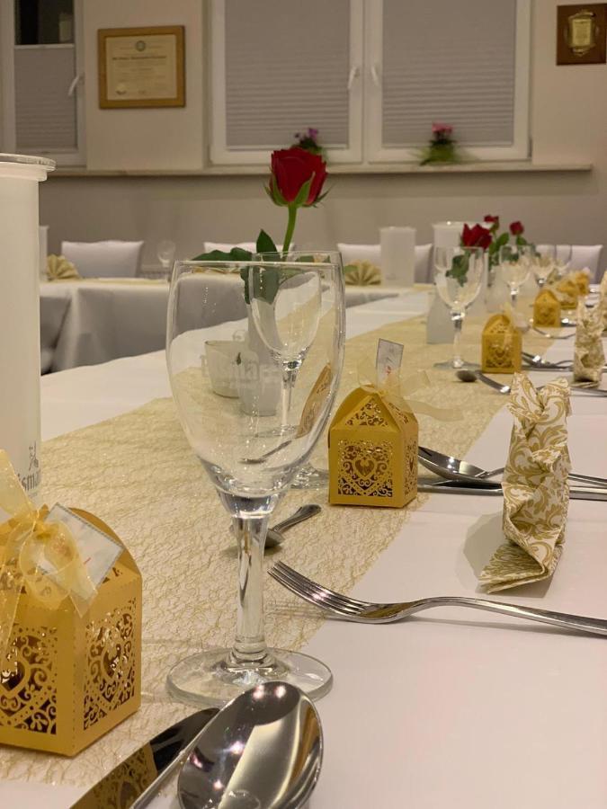 Hotel & Restaurant Wiggers Bad Oldesloe Ngoại thất bức ảnh