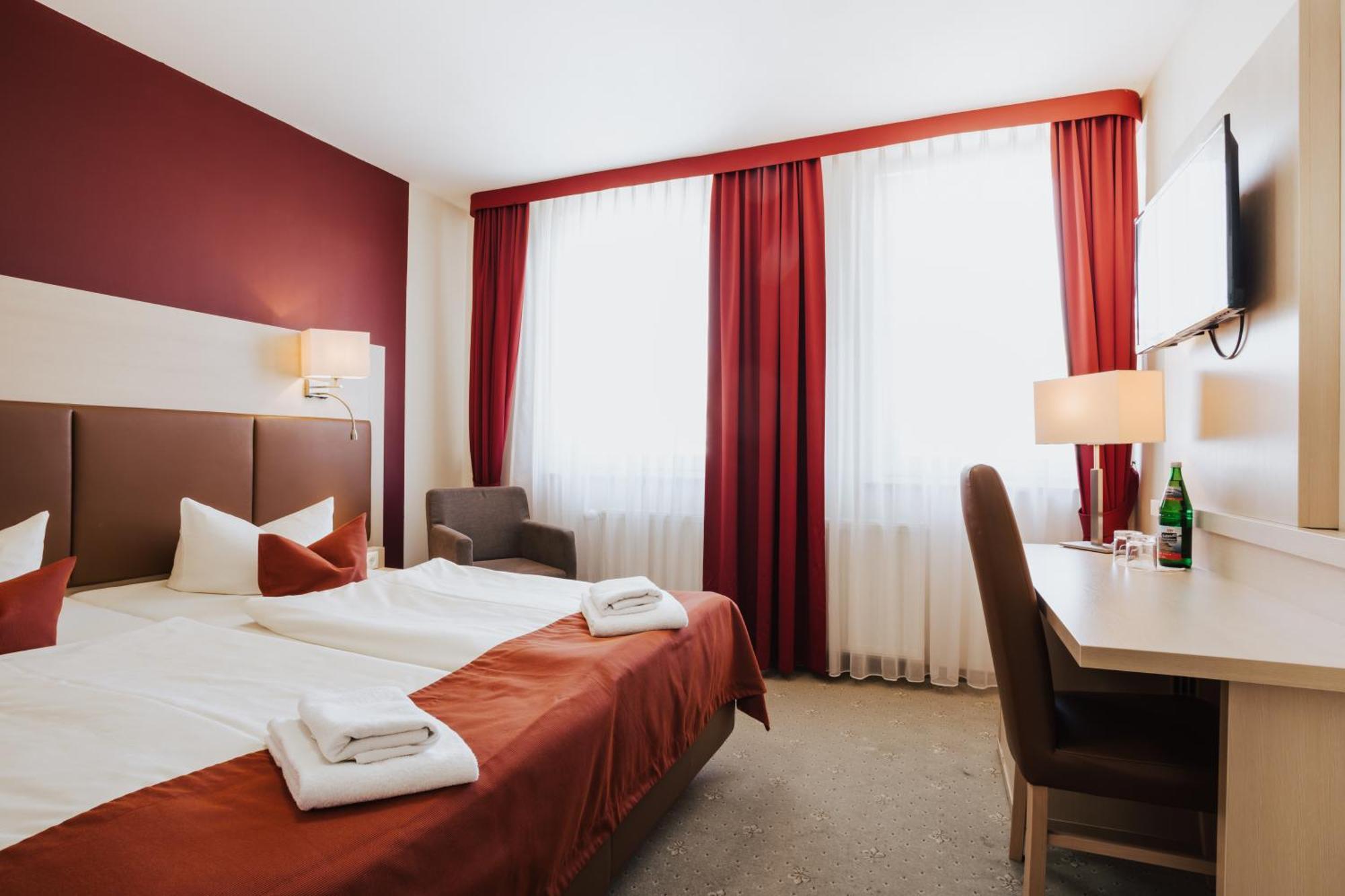 Hotel & Restaurant Wiggers Bad Oldesloe Ngoại thất bức ảnh