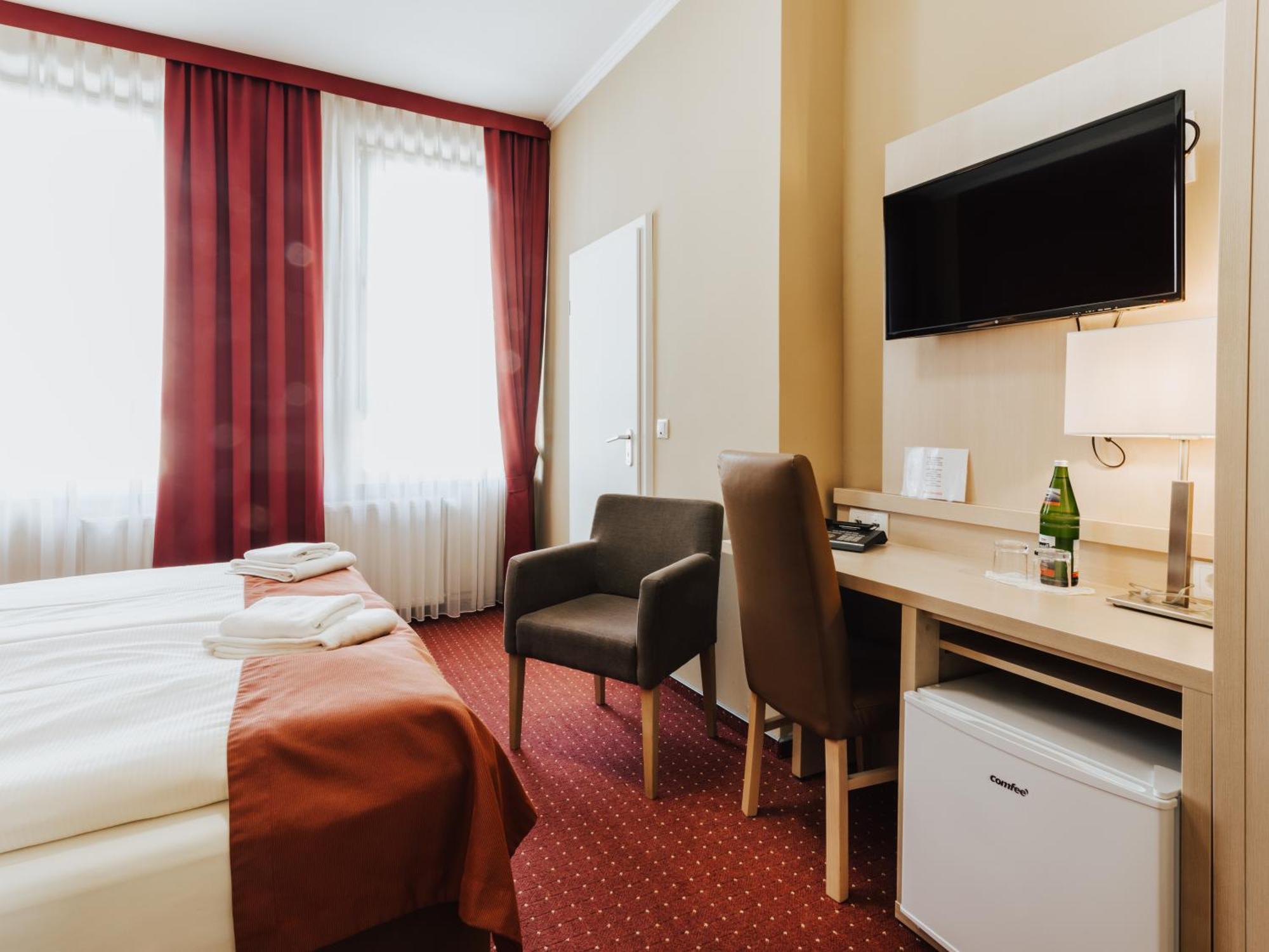Hotel & Restaurant Wiggers Bad Oldesloe Ngoại thất bức ảnh