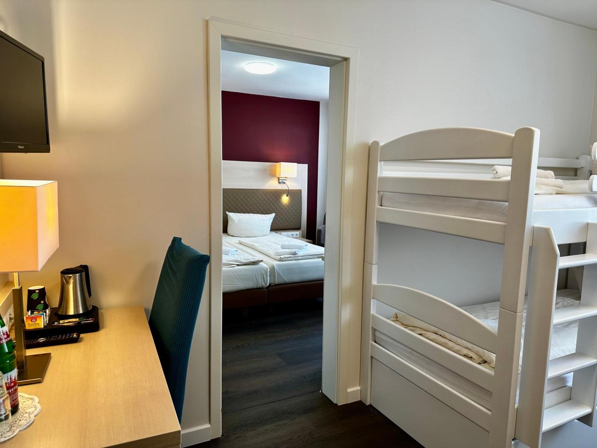 Hotel & Restaurant Wiggers Bad Oldesloe Ngoại thất bức ảnh